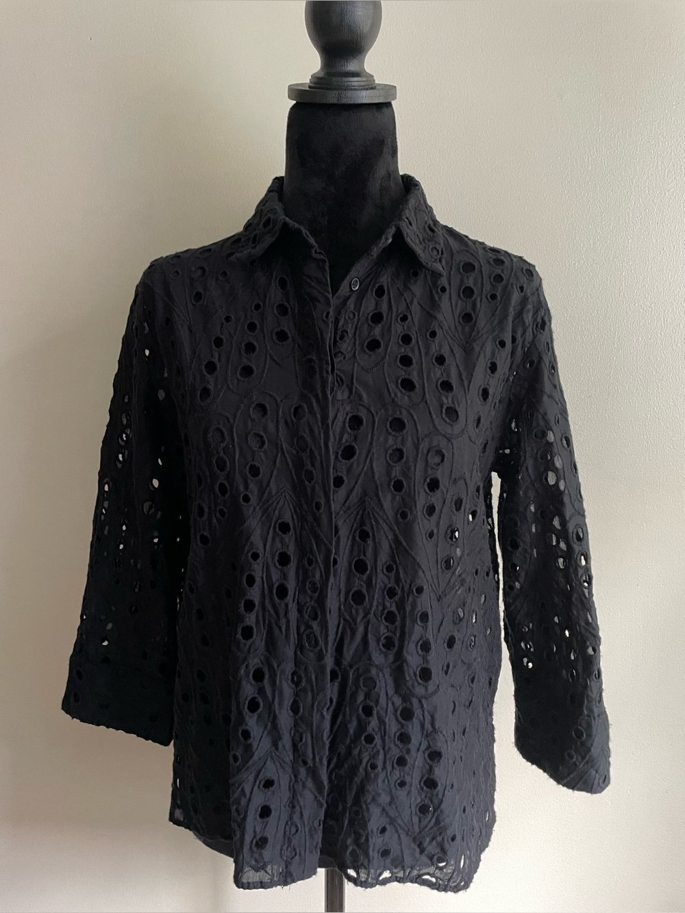Zara Black Embroidered Eyelet Blouse Concealed Button 3/4 Sleeve M